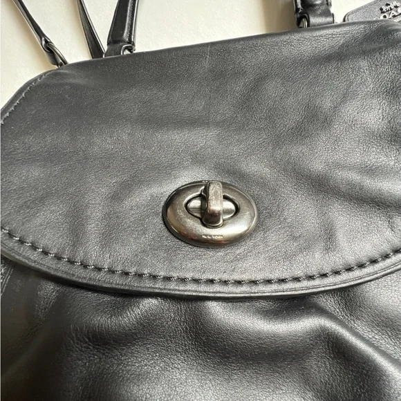 Coach Black Leather Backpack with Adjustable Straps - Picture 3 of 9